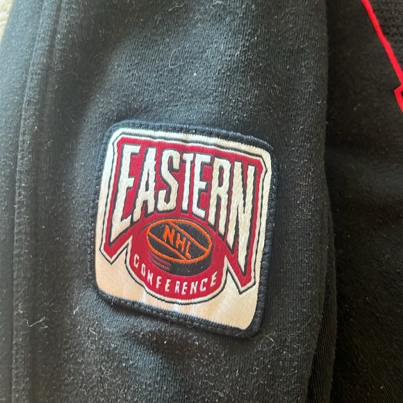 Vintage New Jersey Devils Hockey Sweatshirt - Picture 5 of 6